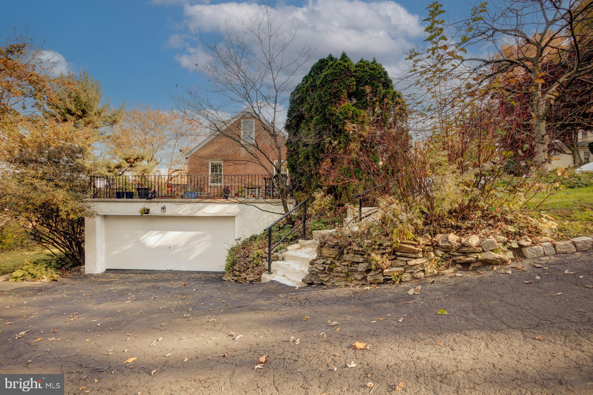 1140 Grovania Ave