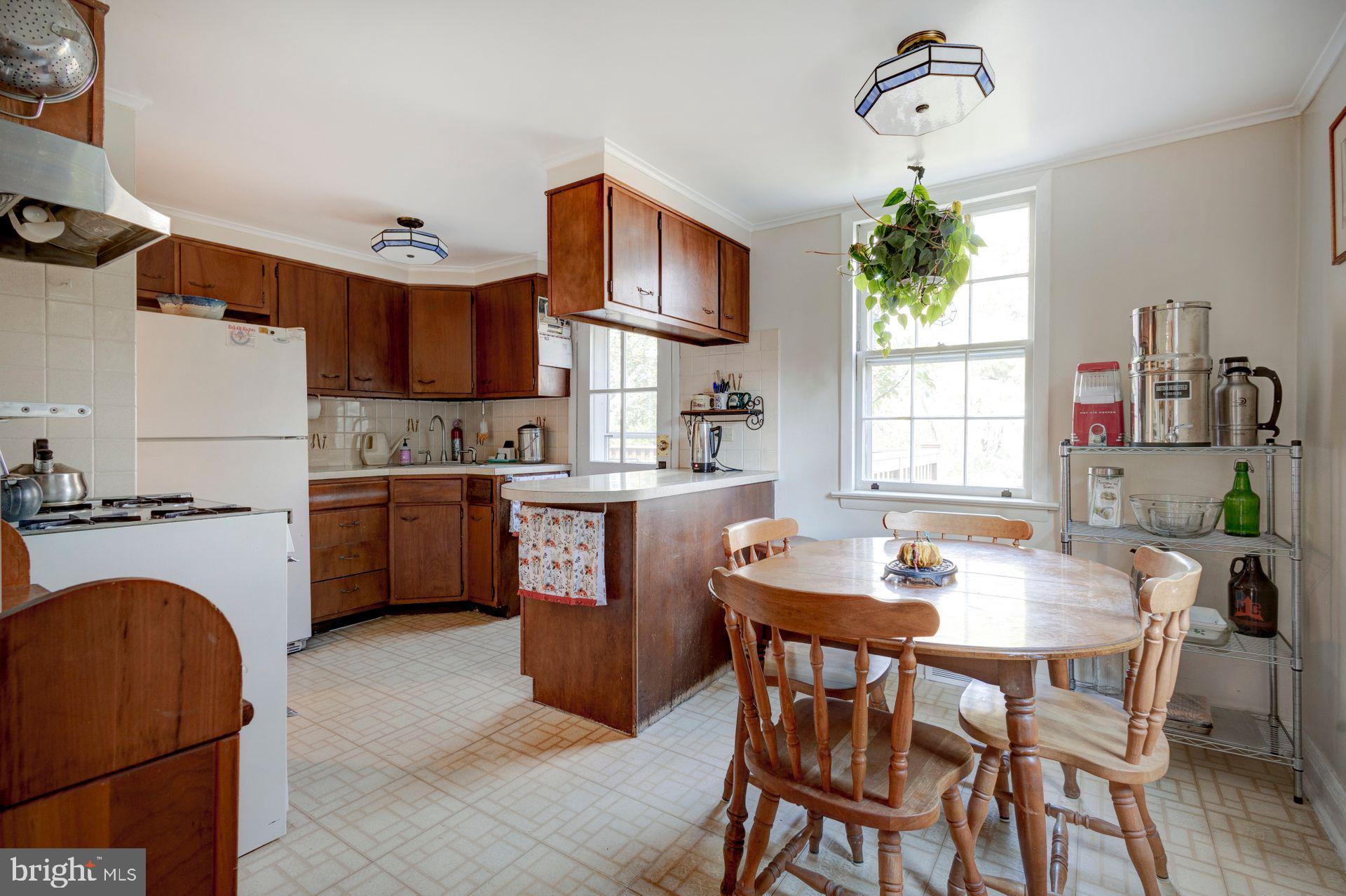 1140 Grovania Ave