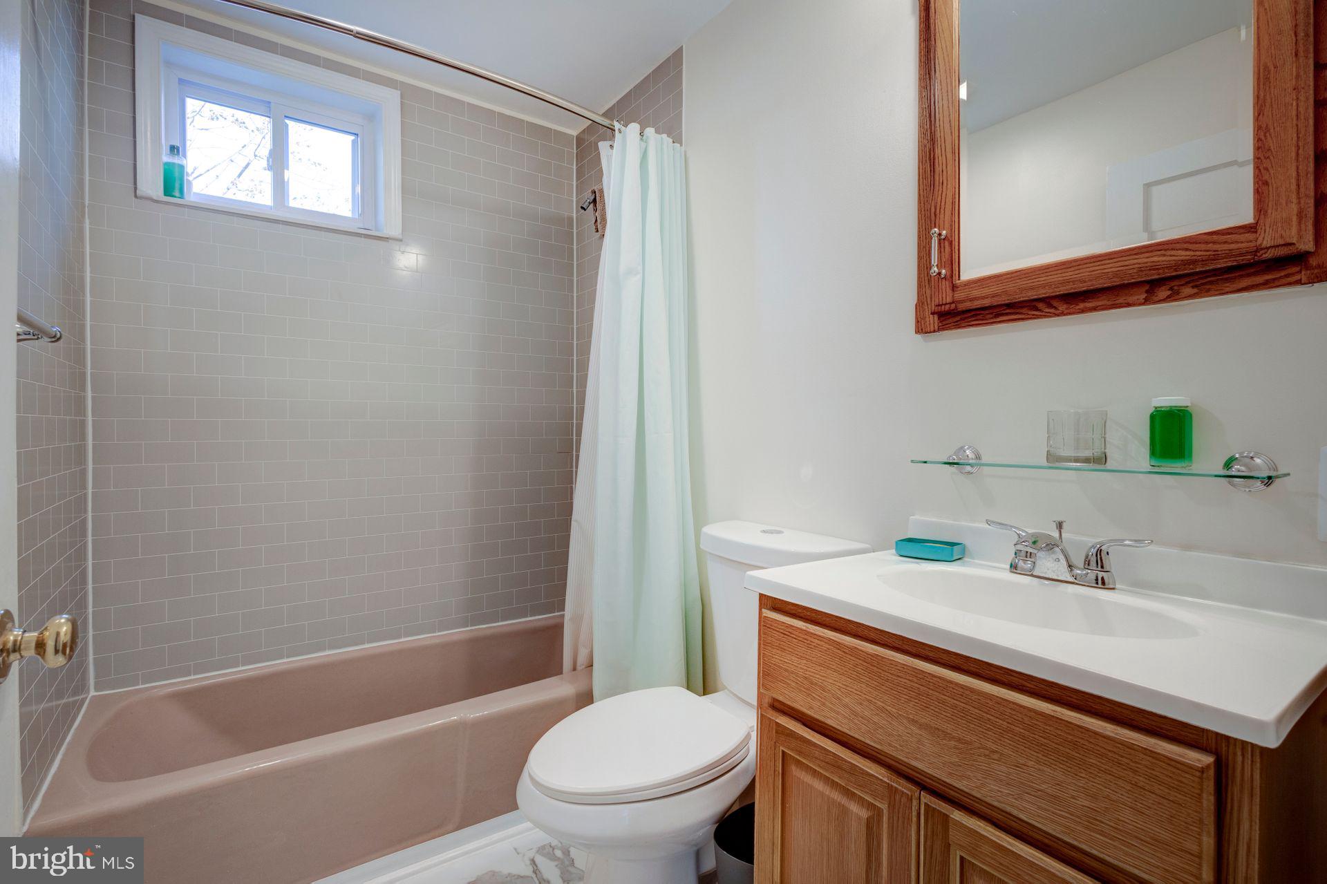 1140 Grovania Ave