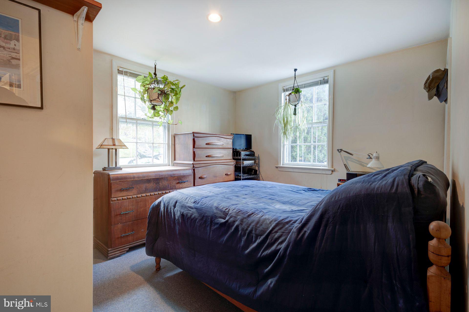 1140 Grovania Ave