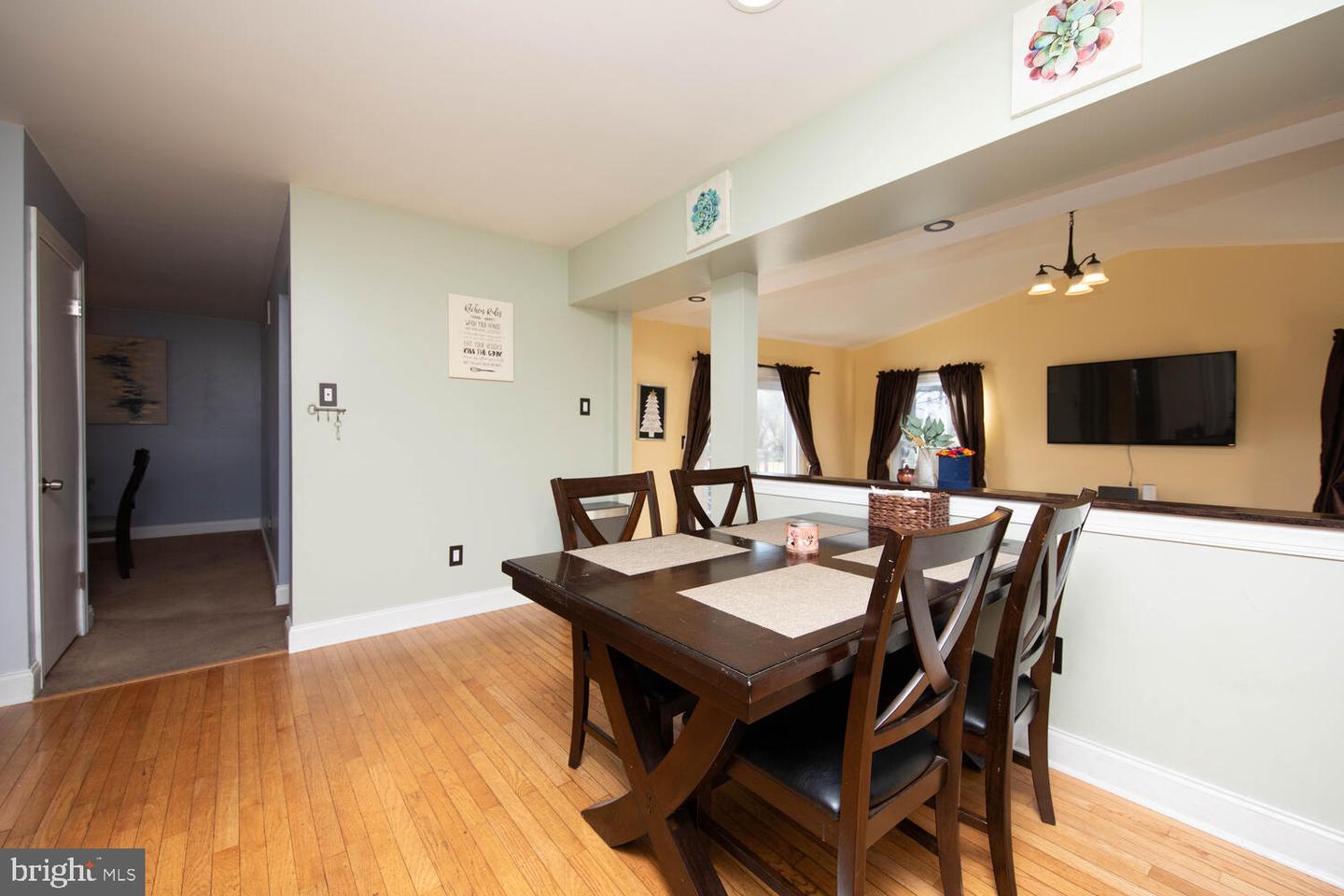 106 Glasgow Cir