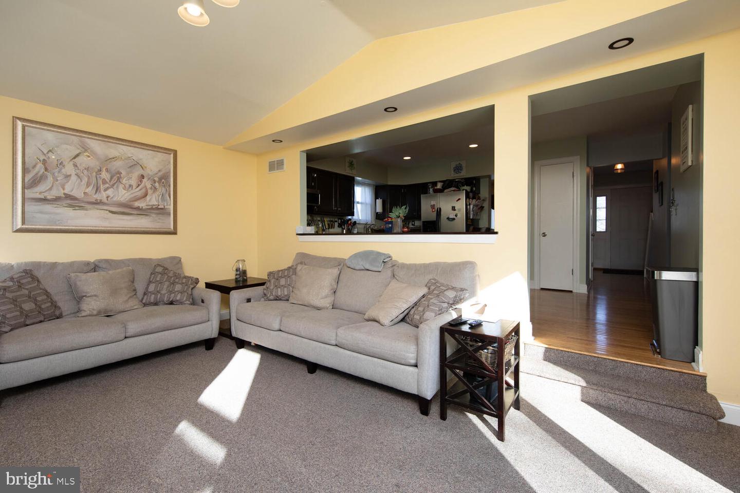 106 Glasgow Cir