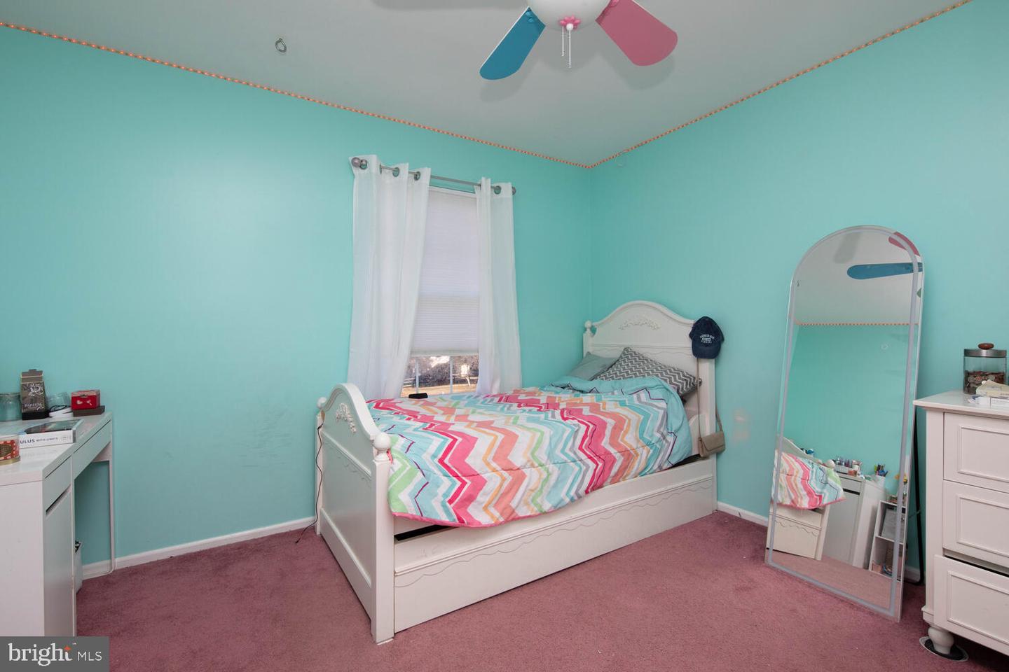 106 Glasgow Cir