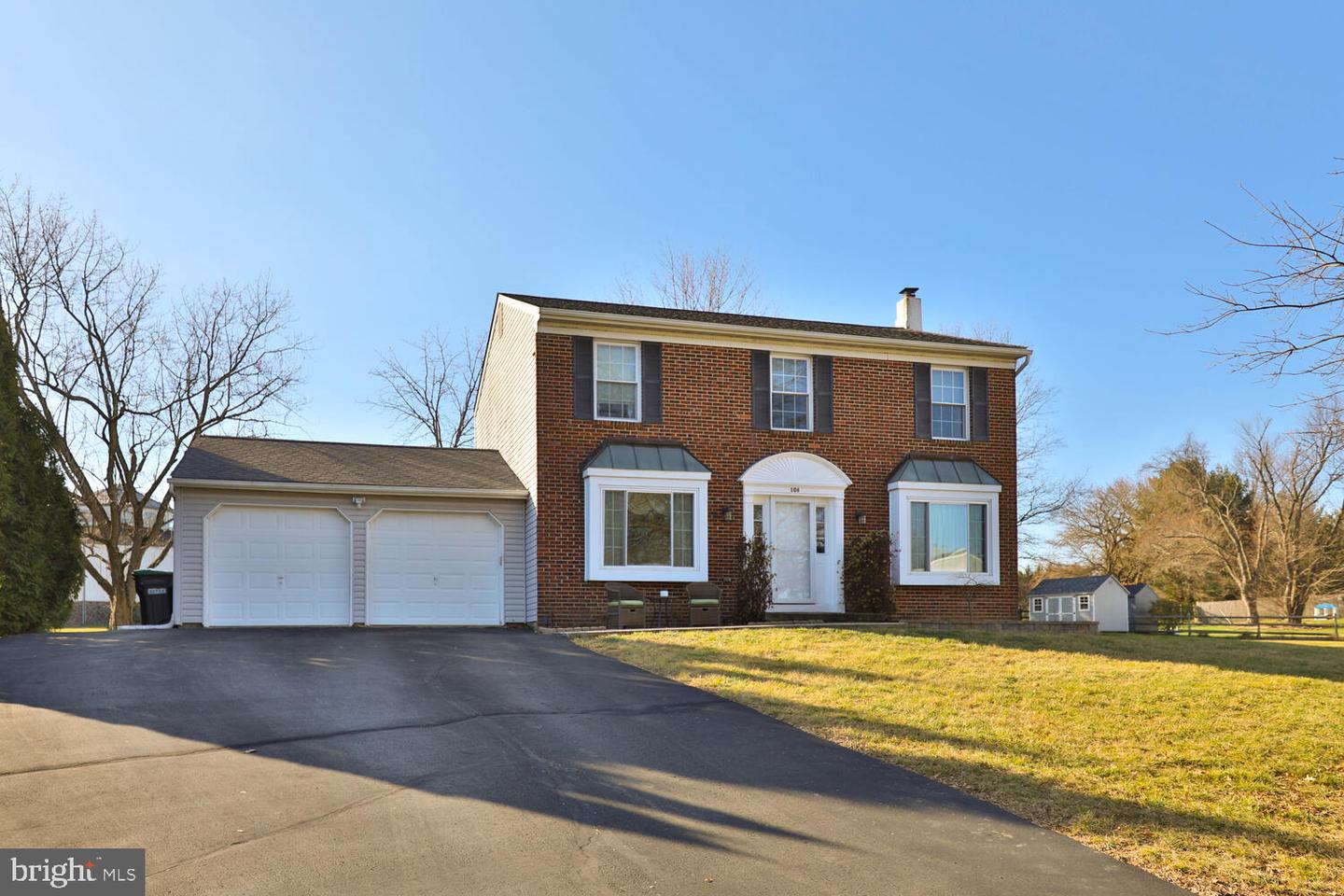 106 Glasgow Cir