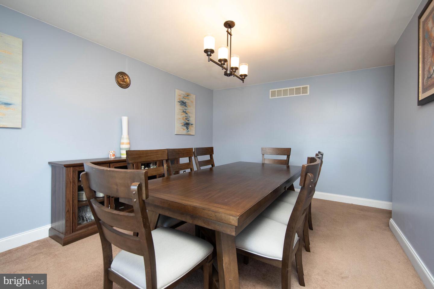 106 Glasgow Cir