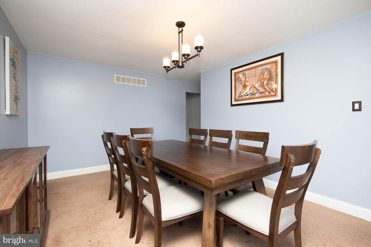 106 Glasgow Cir