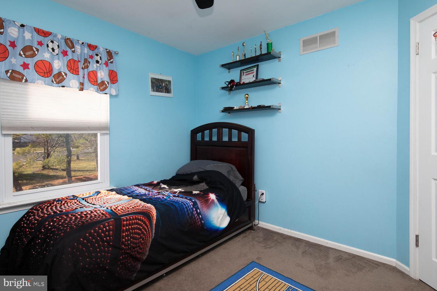 106 Glasgow Cir