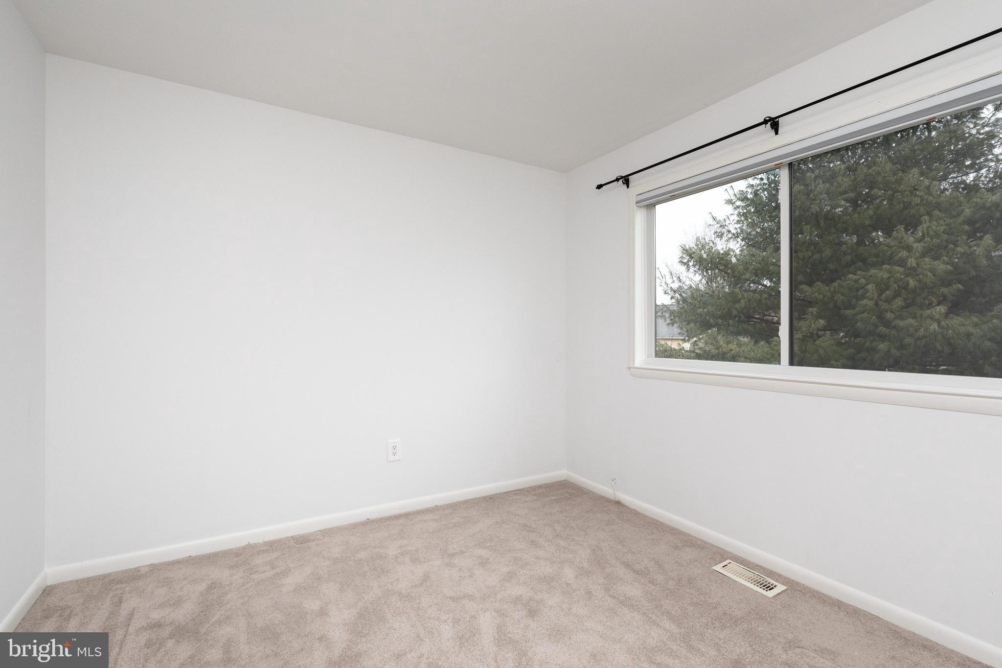 33 Ash Stoker Ln