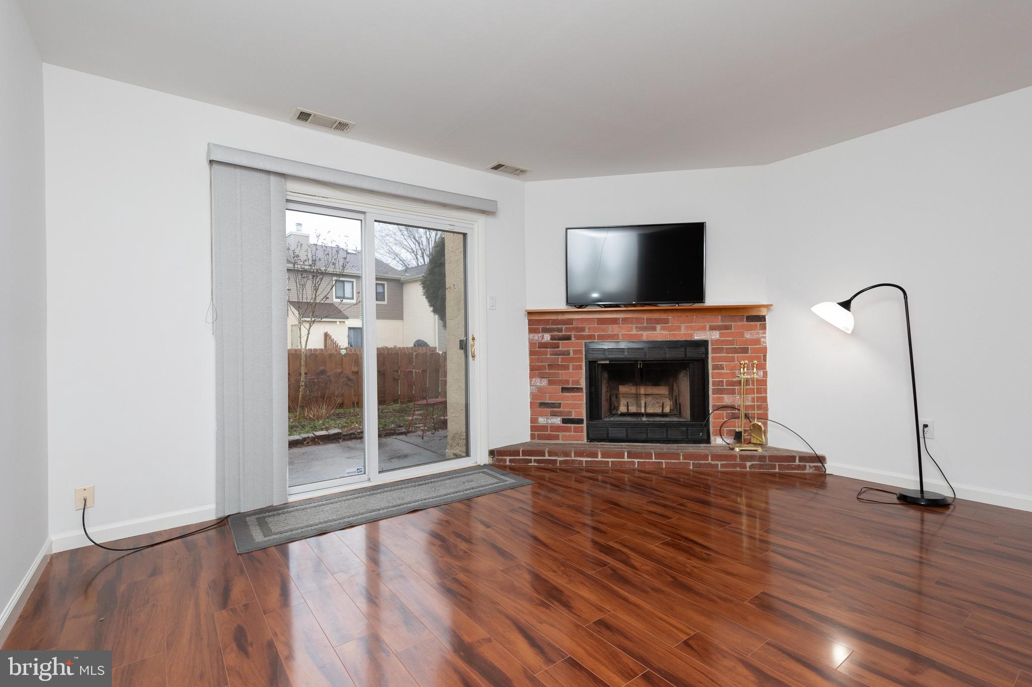 33 Ash Stoker Ln