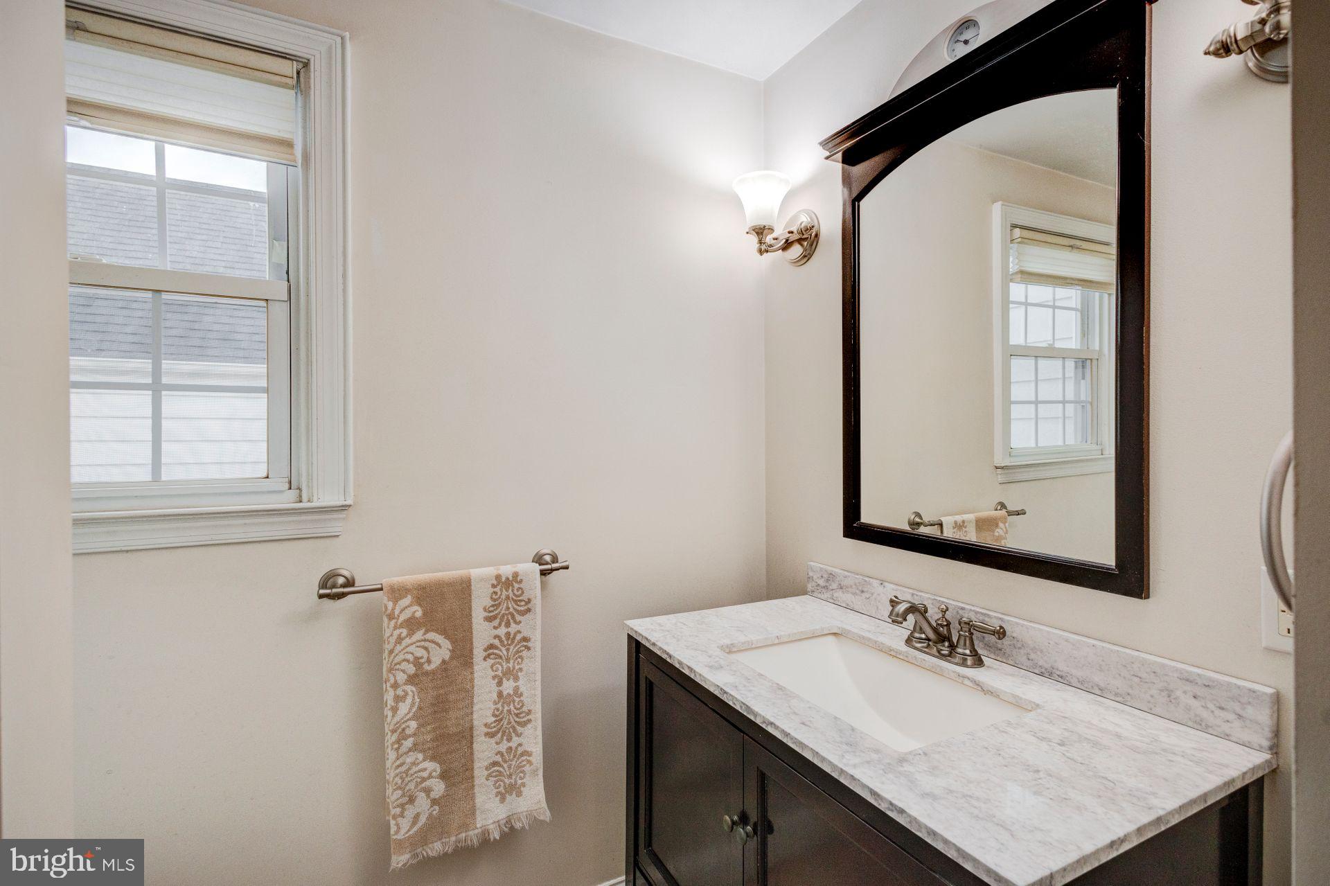 2 Northview Dr
