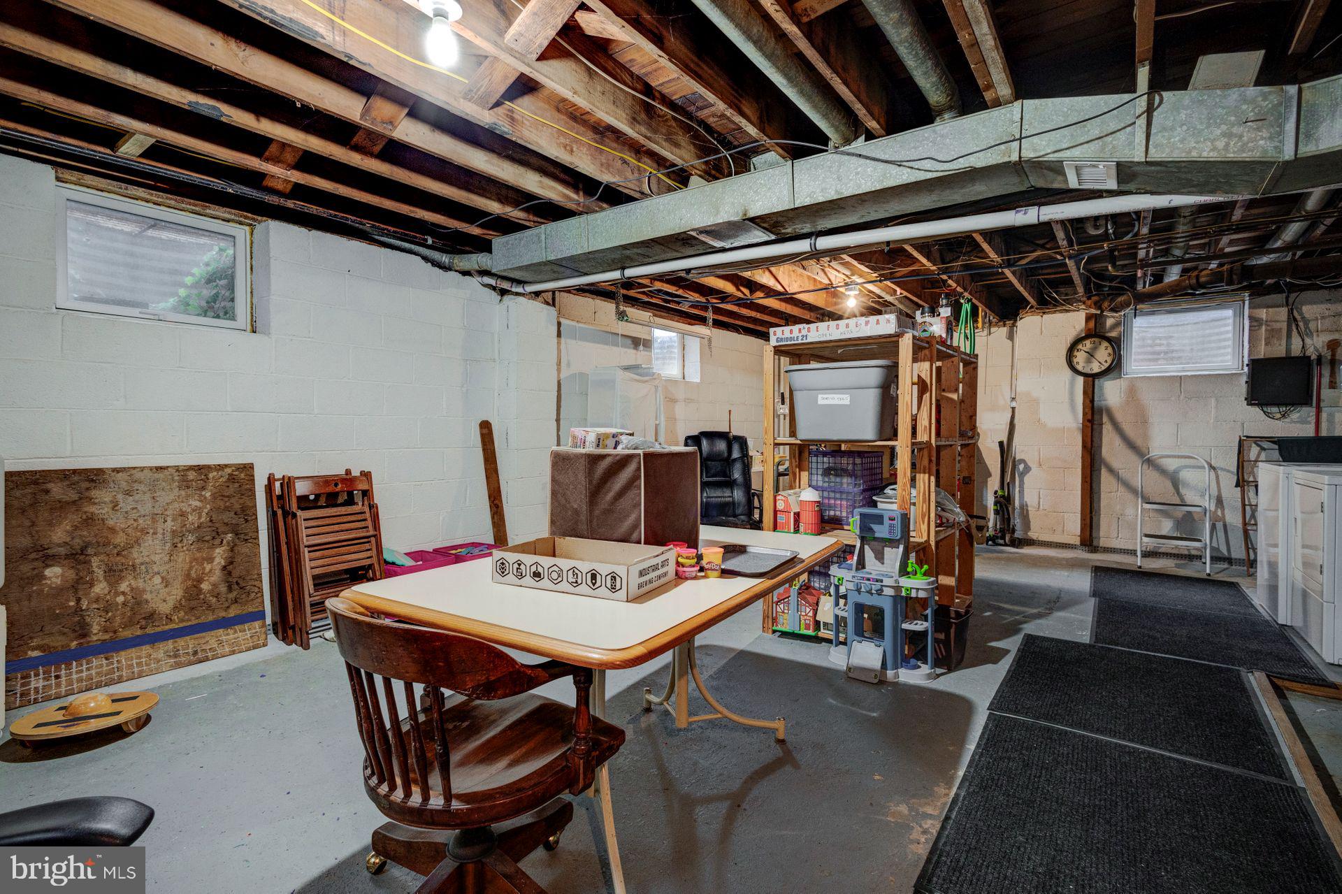 2 Northview Dr