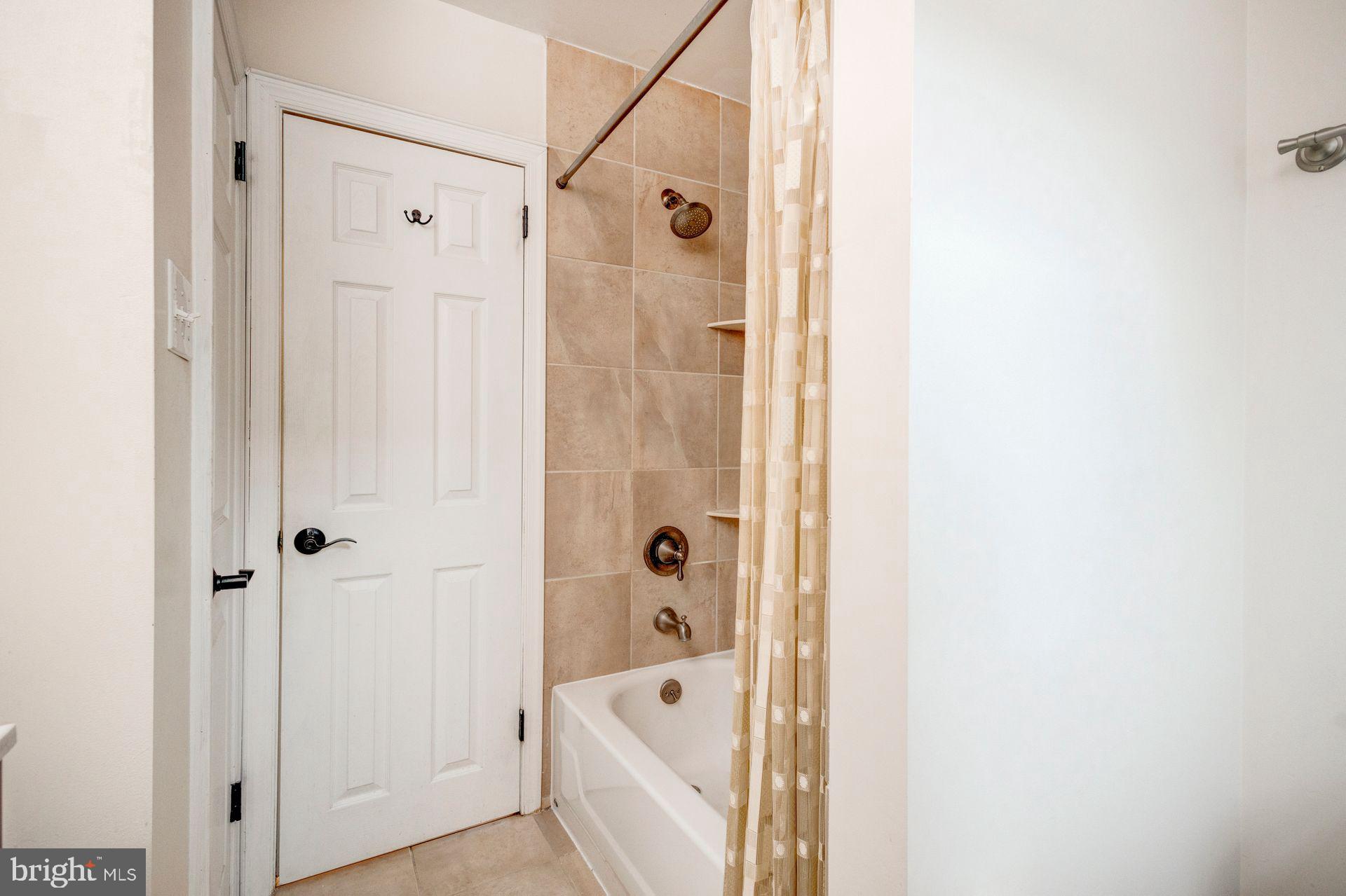 2 Northview Dr