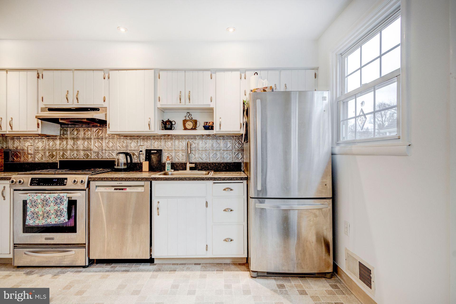 2 Northview Dr