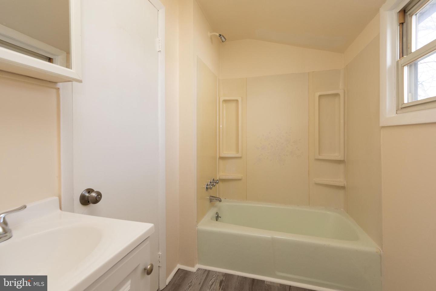 360 Crossfield Rd