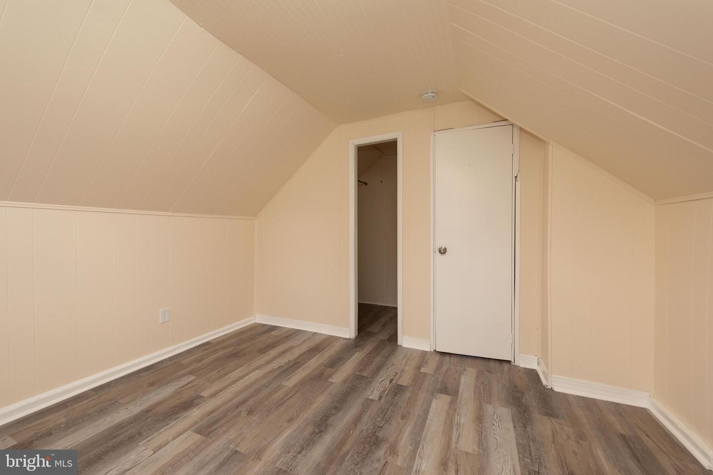 360 Crossfield Rd