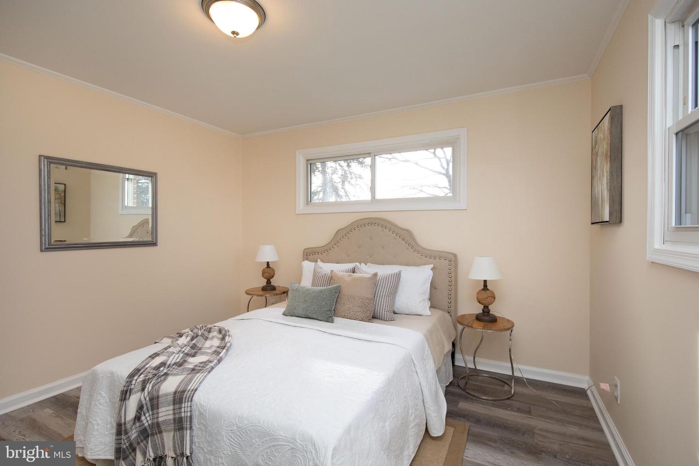 360 Crossfield Rd