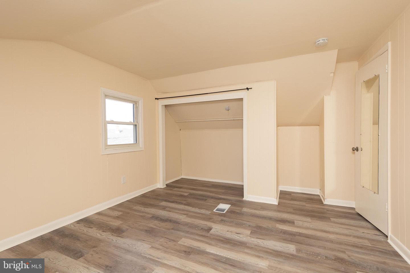 360 Crossfield Rd