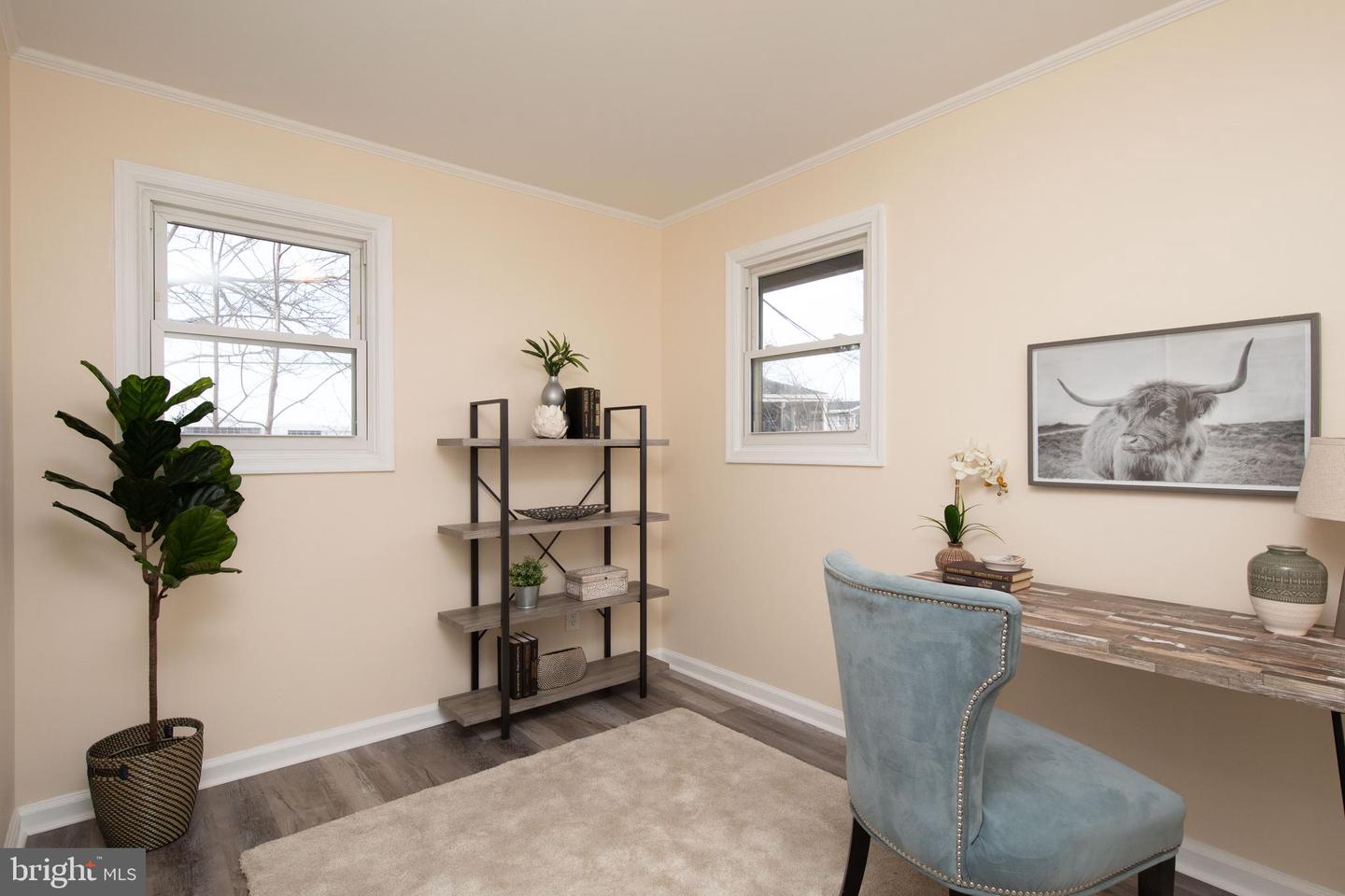 360 Crossfield Rd