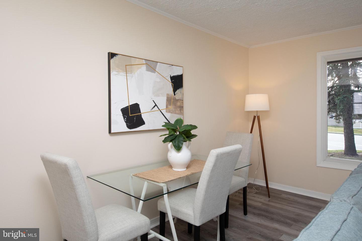 360 Crossfield Rd