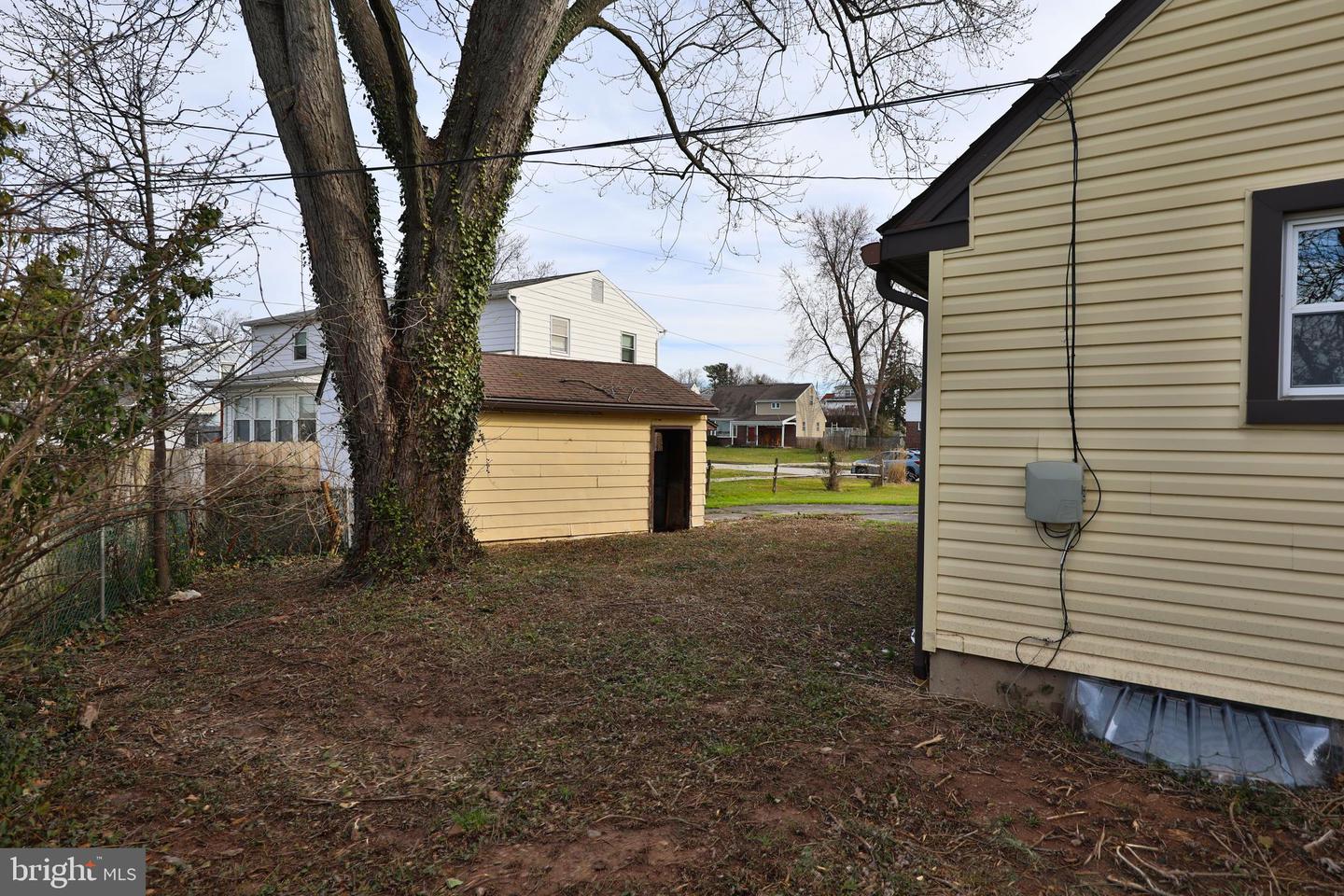 360 Crossfield Rd