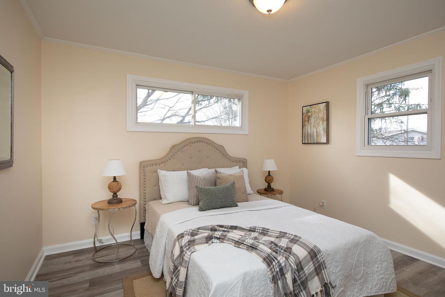 360 Crossfield Rd