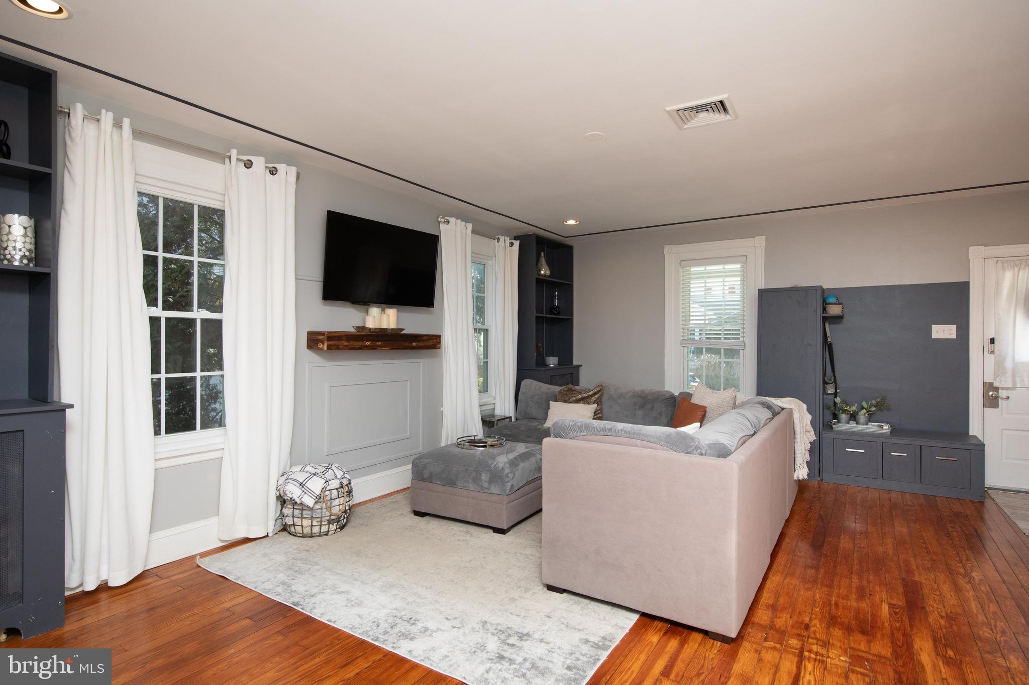 7831 Flourtown Avenue