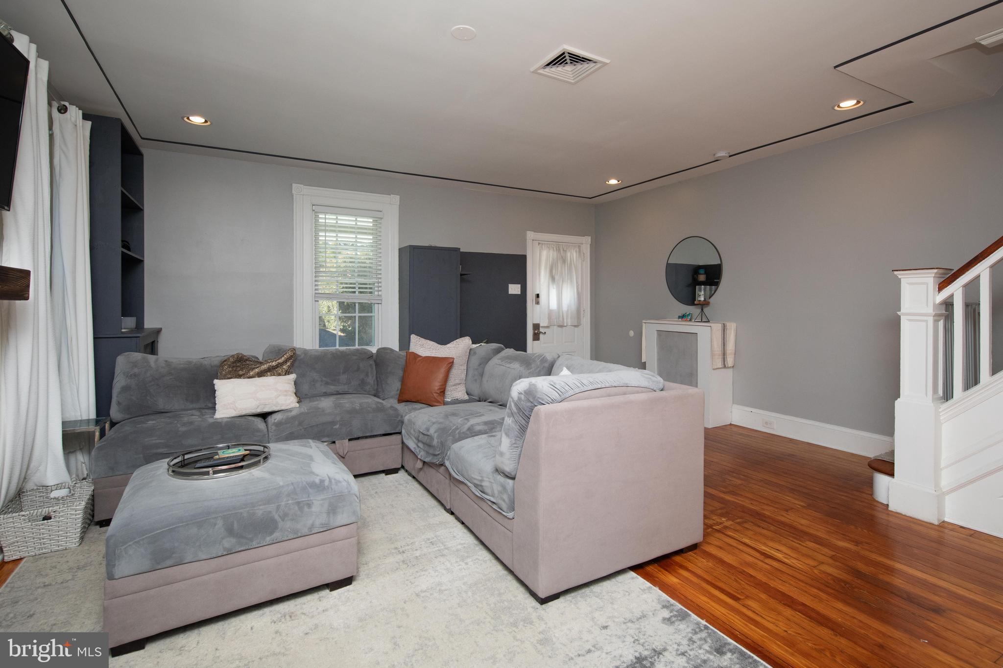 7831 Flourtown Avenue