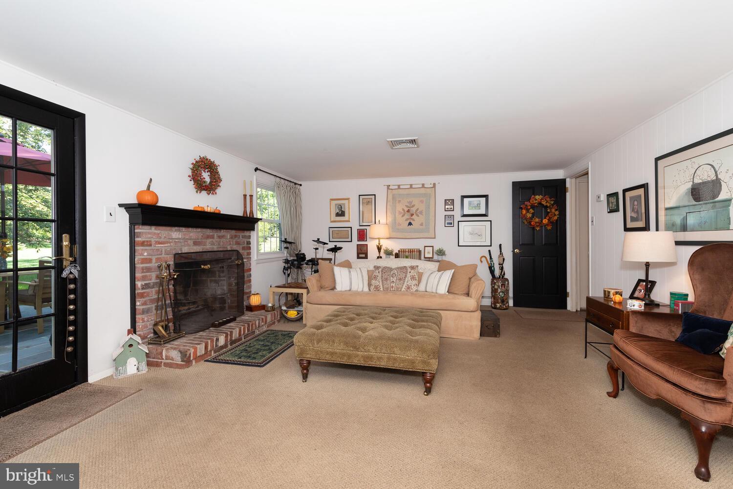 1568 Blair Ln