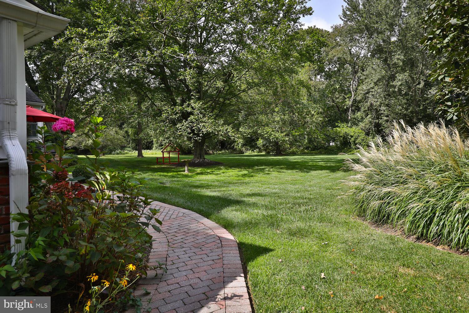 1568 Blair Ln