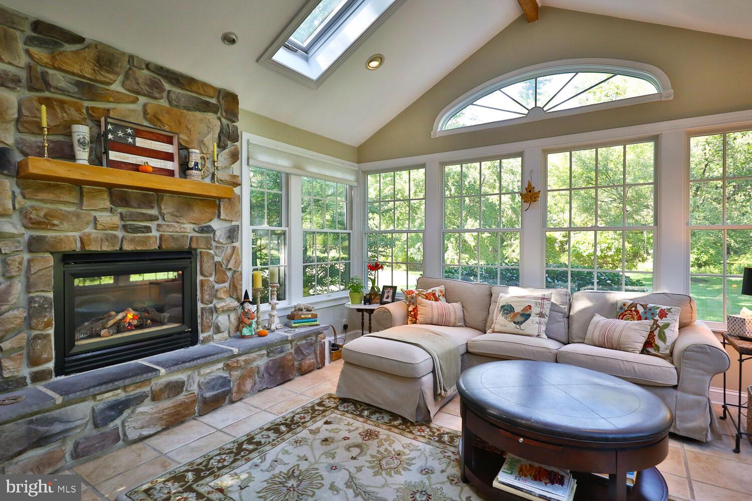 1568 Blair Ln