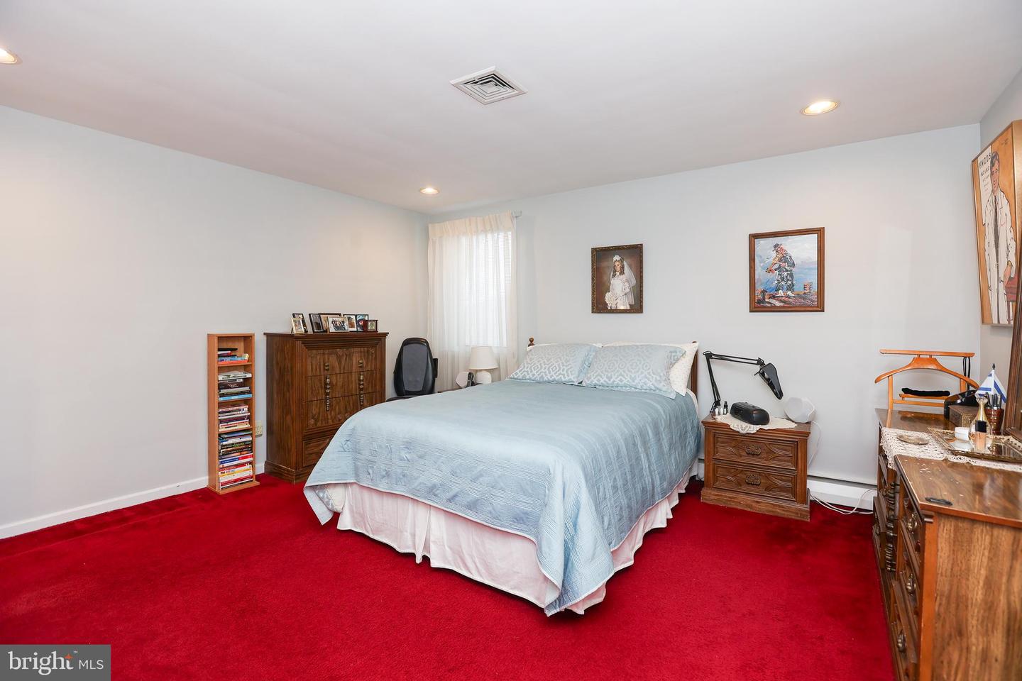 714 Oxford Rd