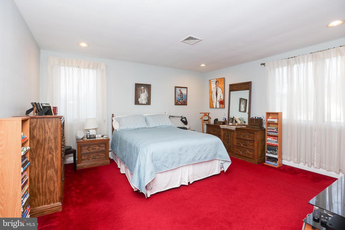 714 Oxford Rd
