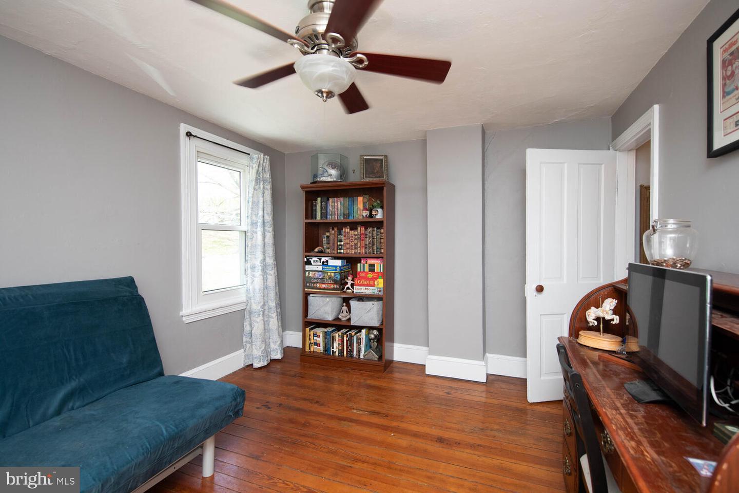 219 W Laurel Ave