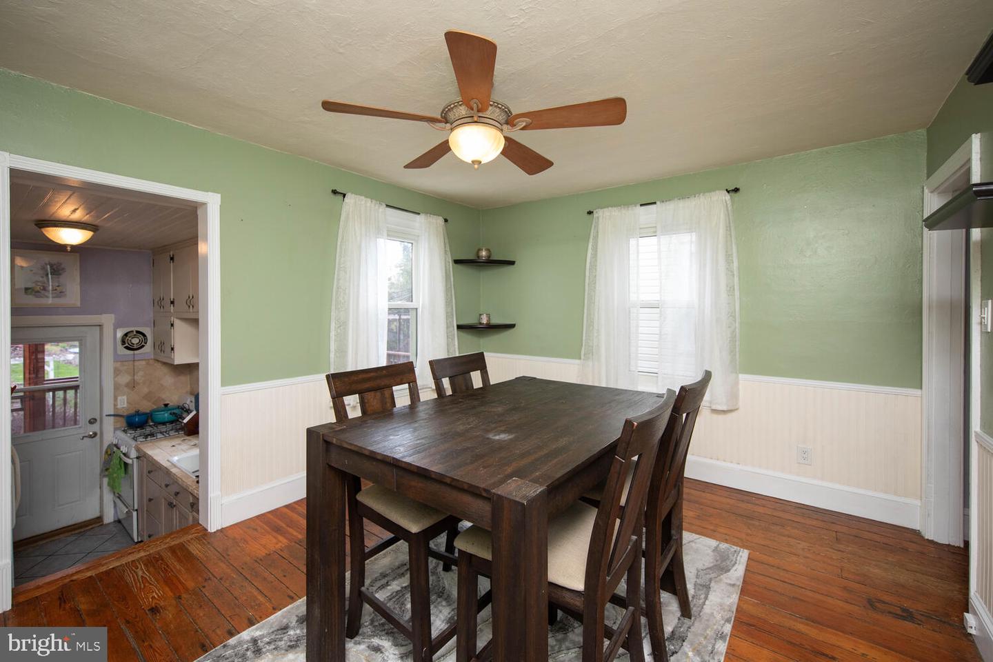 219 W Laurel Ave
