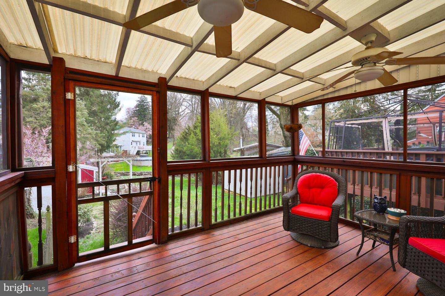219 W Laurel Ave