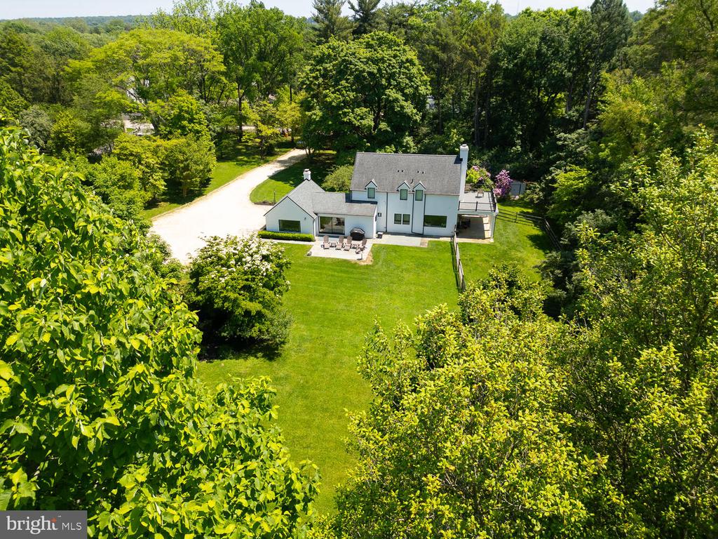 401 E Mill Rd