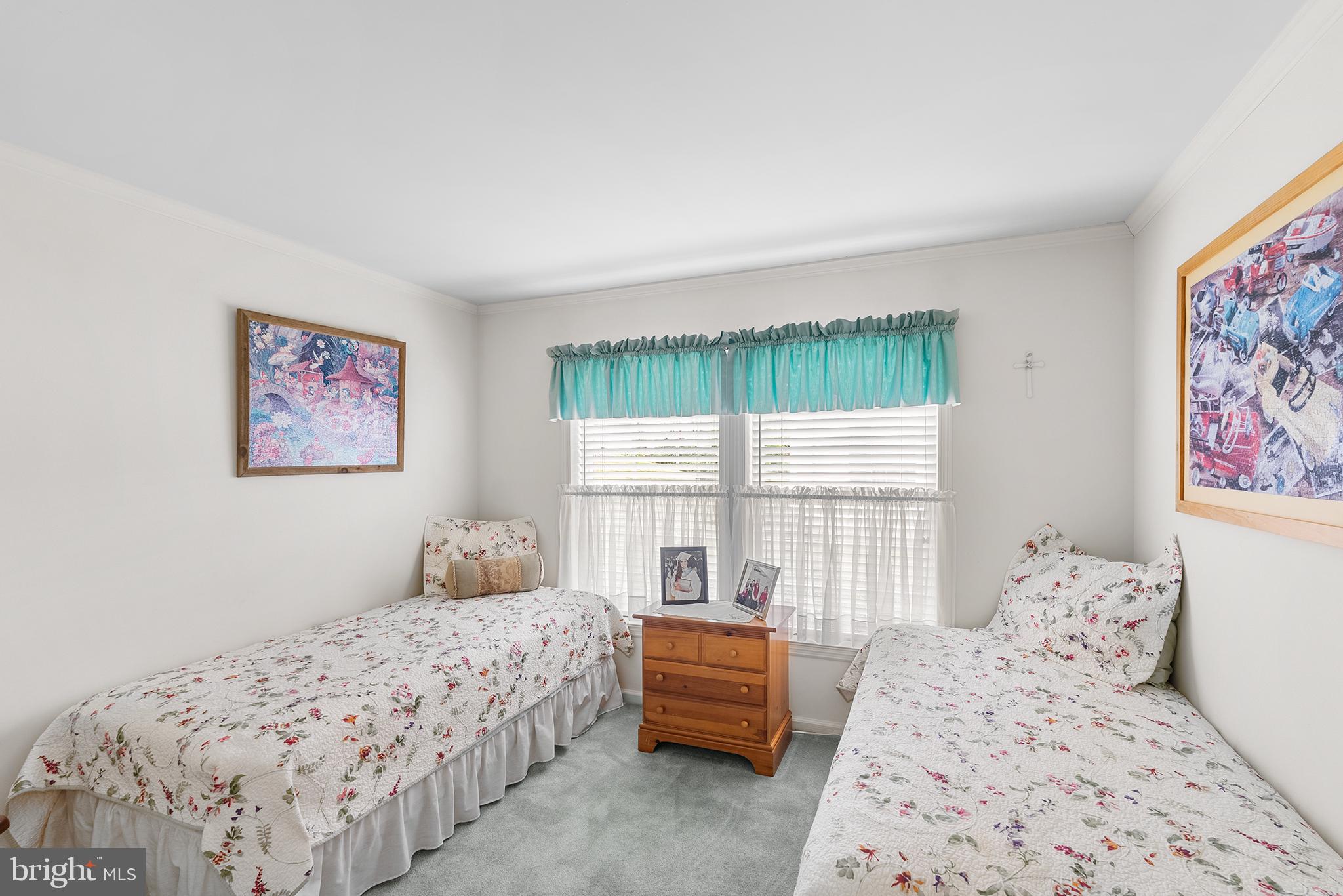 16 Juniper Ct W