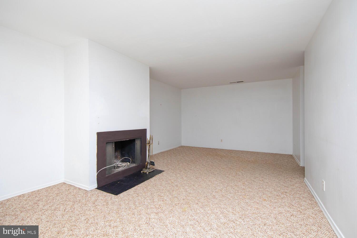 1740 Oakwood Ter #14-H