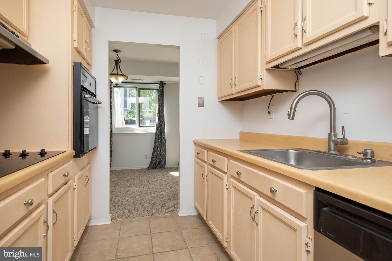 1740 Oakwood Ter #14-H