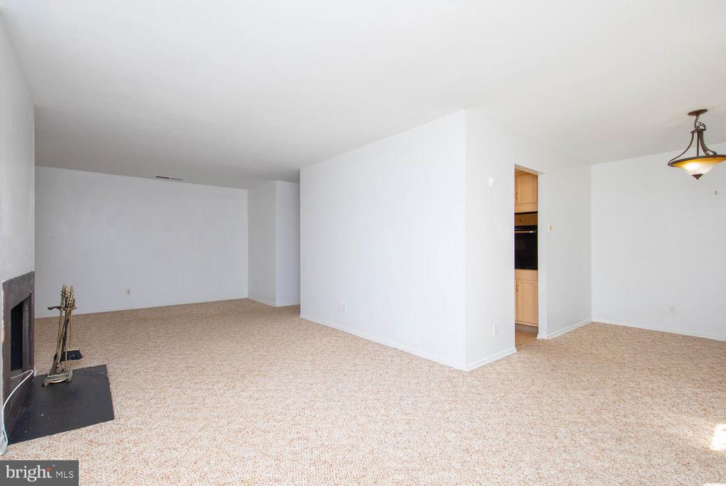 1740 Oakwood Ter #14-H