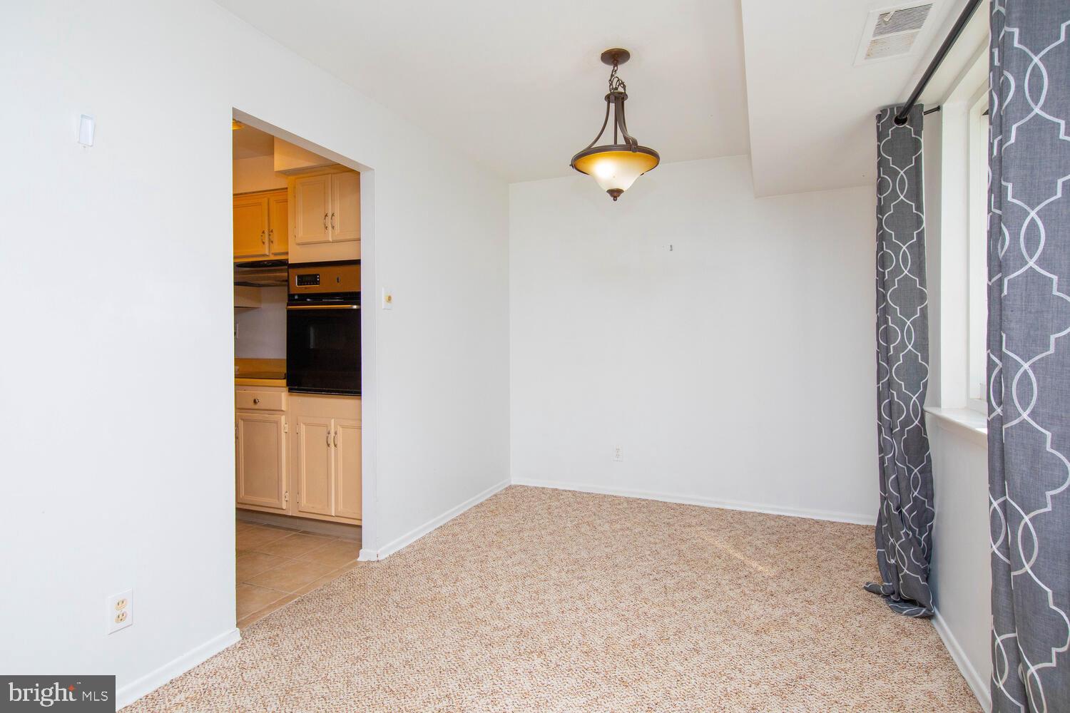 1740 Oakwood Ter #14-H