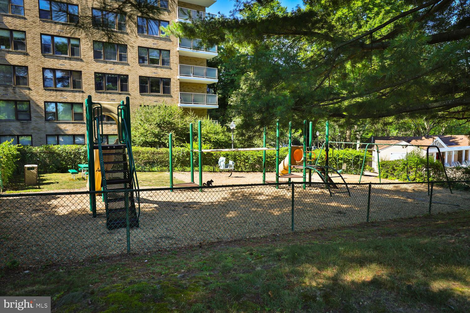 1740 Oakwood Ter #14-H