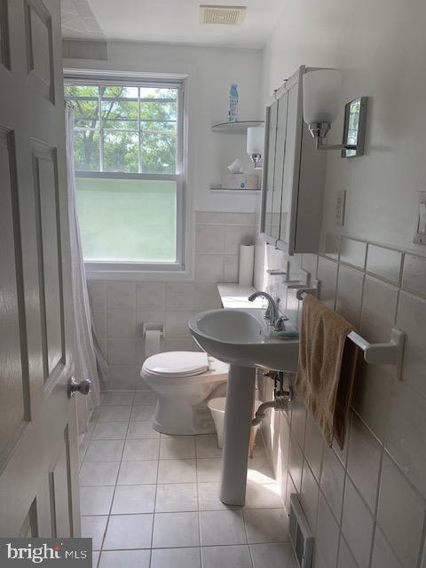 121 BORBECK AVE