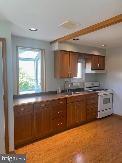 121 BORBECK AVE