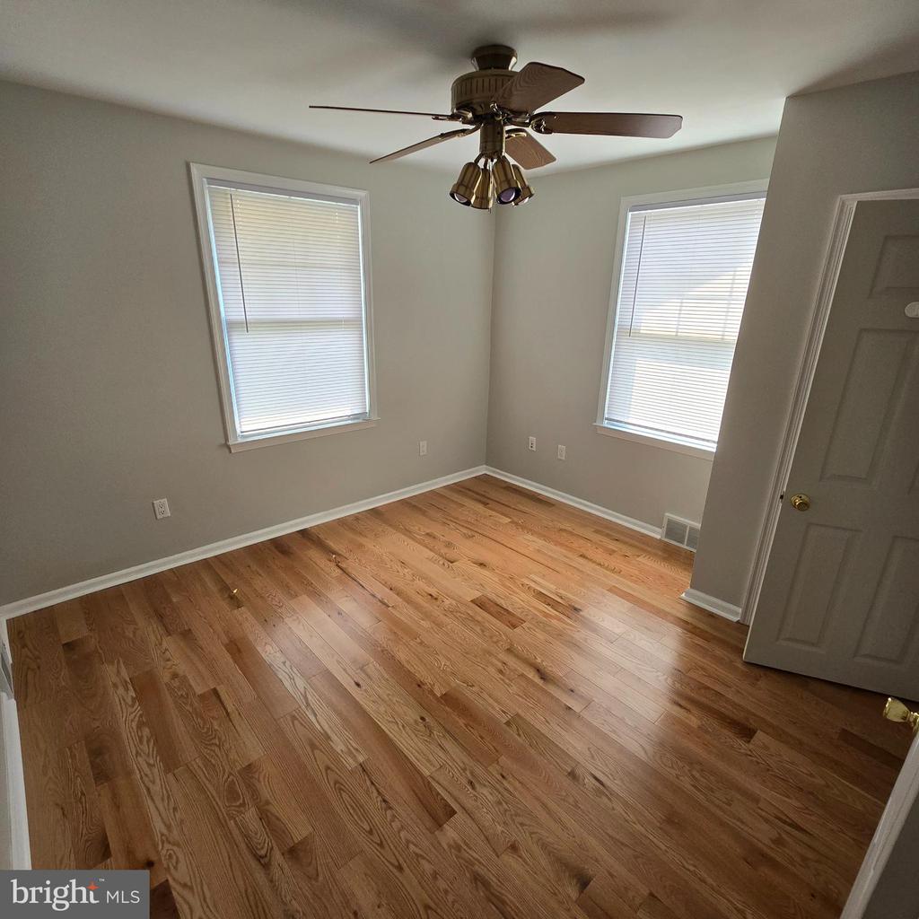121 BORBECK AVE