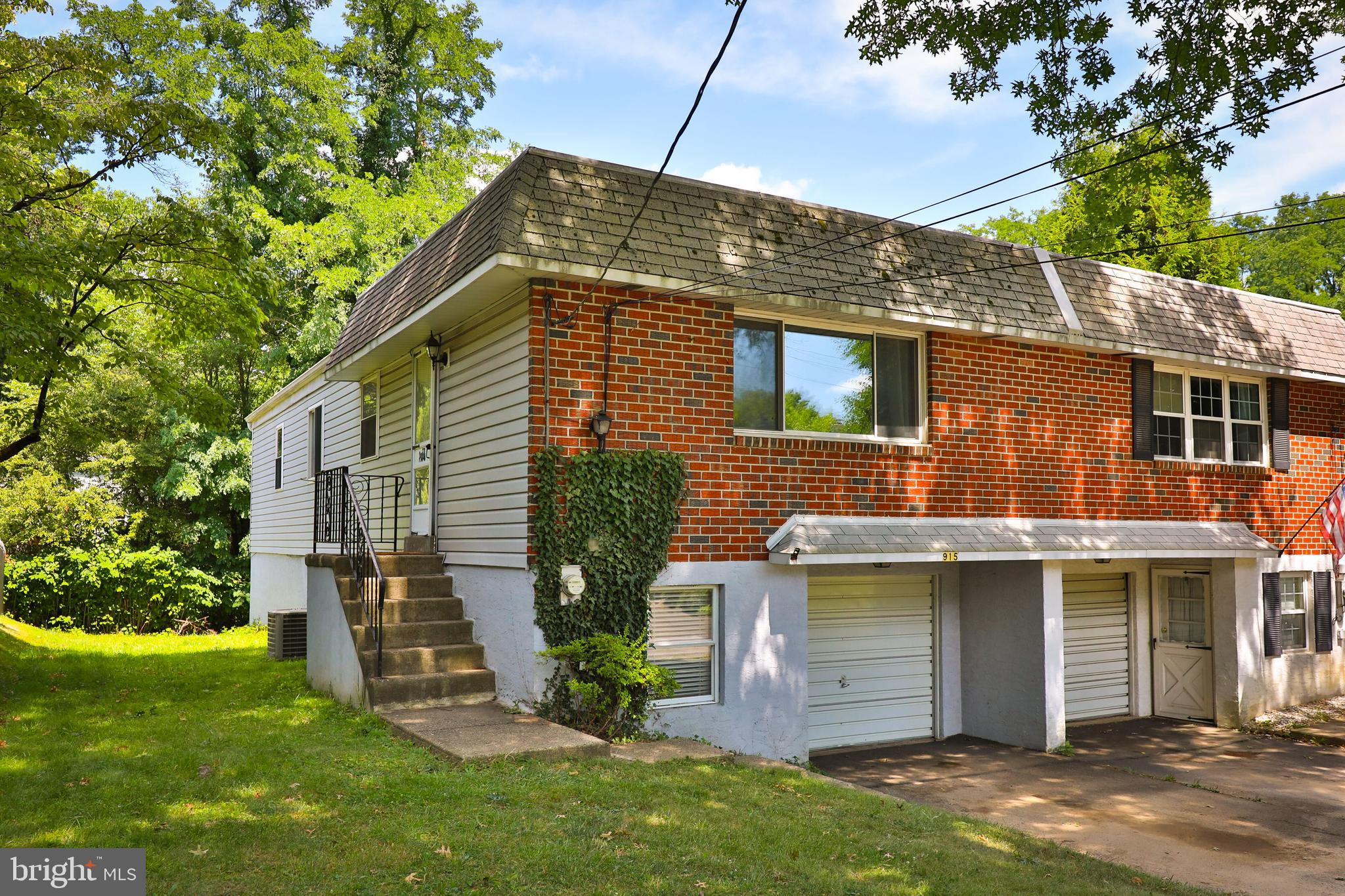 915 E Southampton Ave