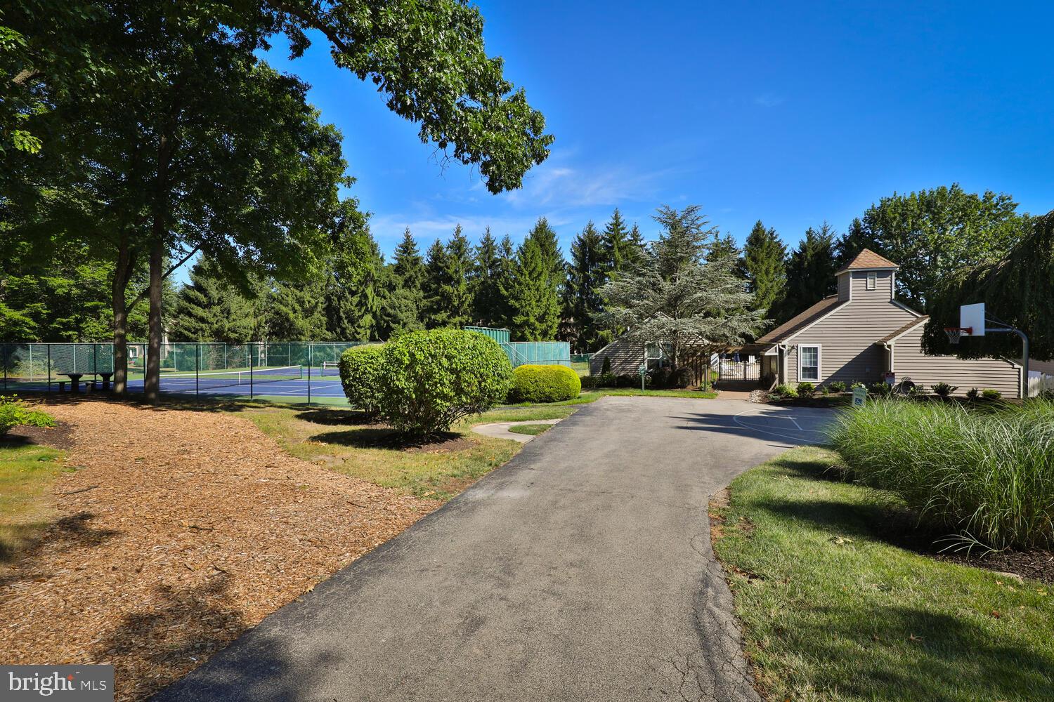 128 Orchard Ct