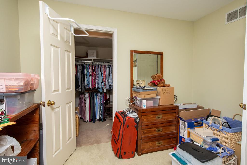 128 Orchard Ct