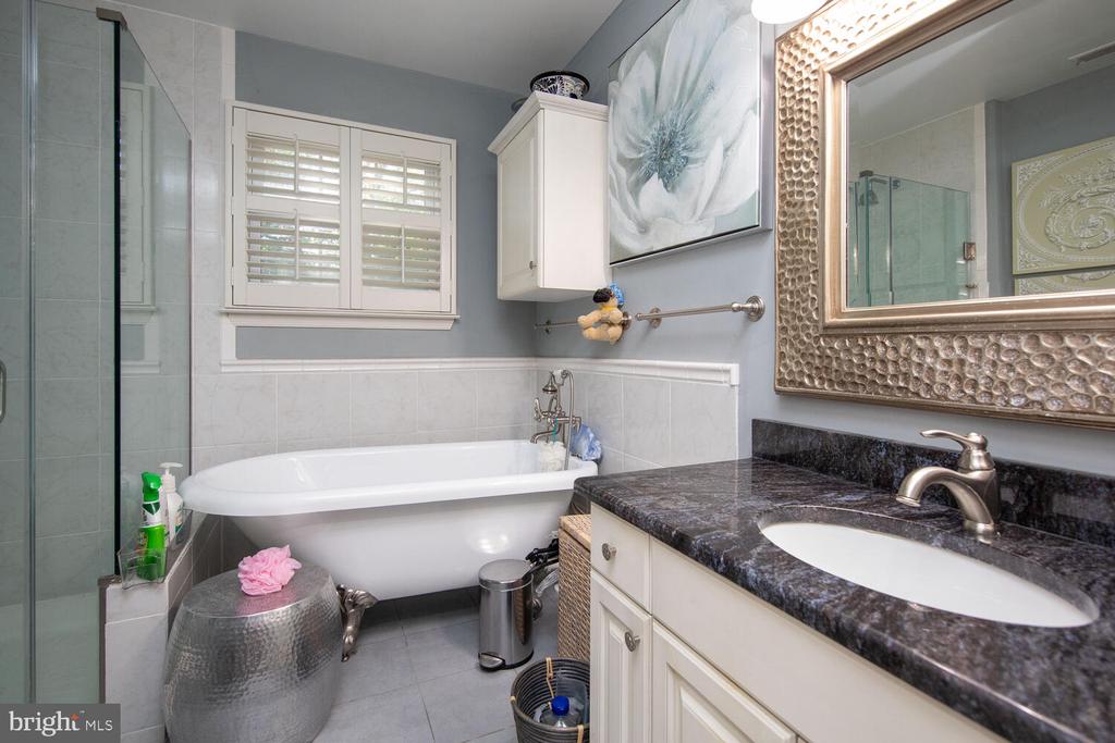 128 Orchard Ct