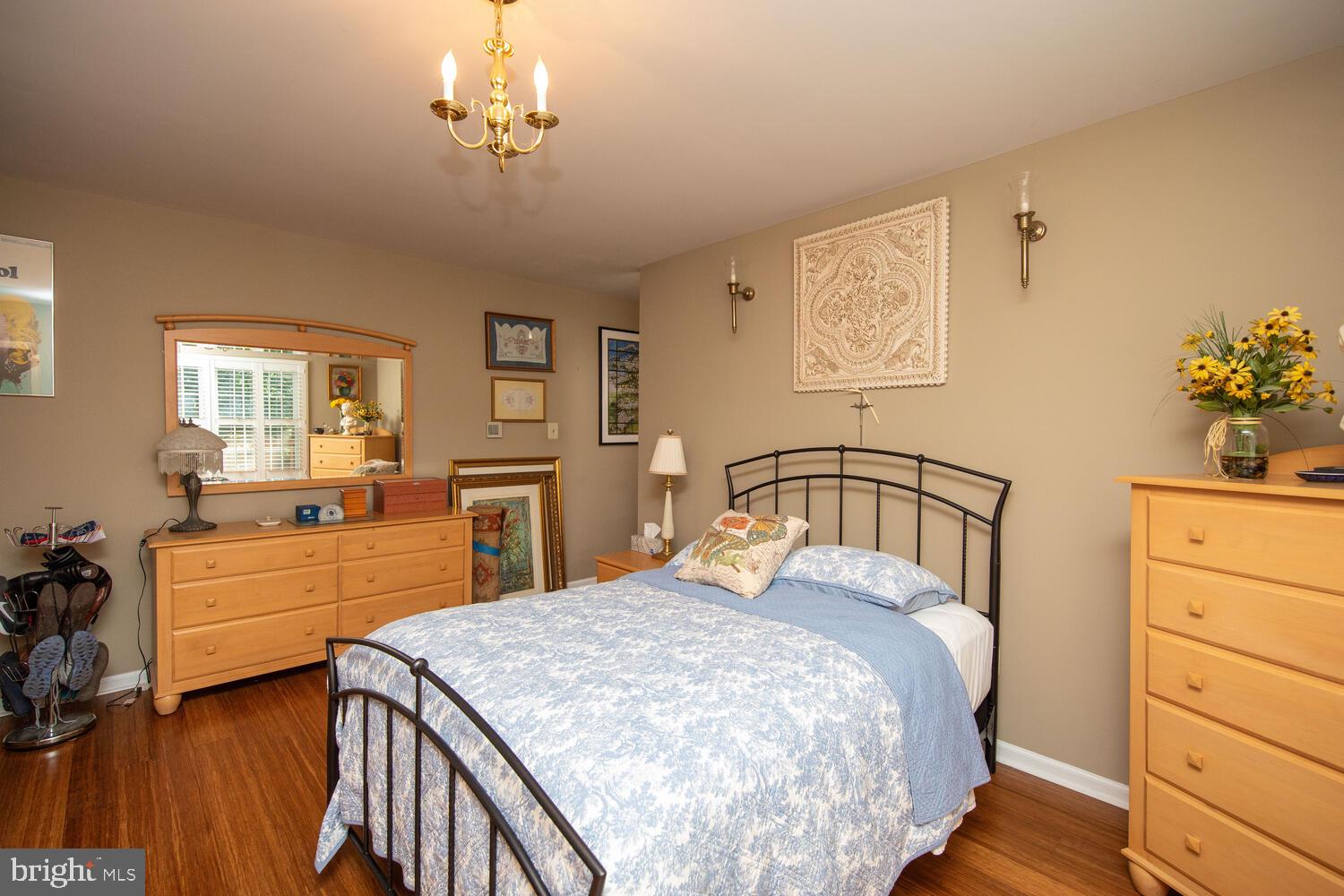 128 Orchard Ct